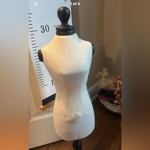 Pottery Barn Bust Form Jewelry holder